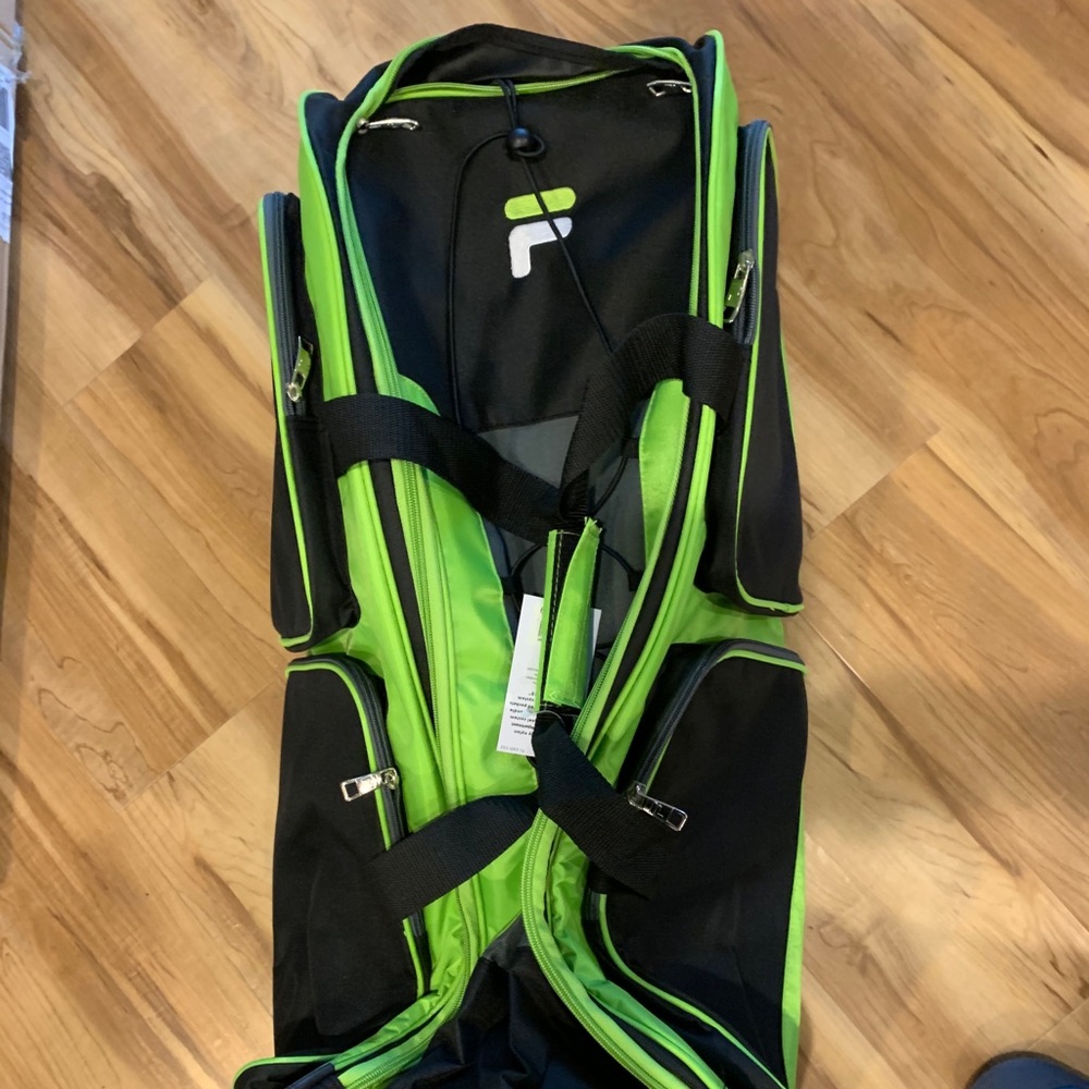 New rolling duffel 32 inch green Fila
